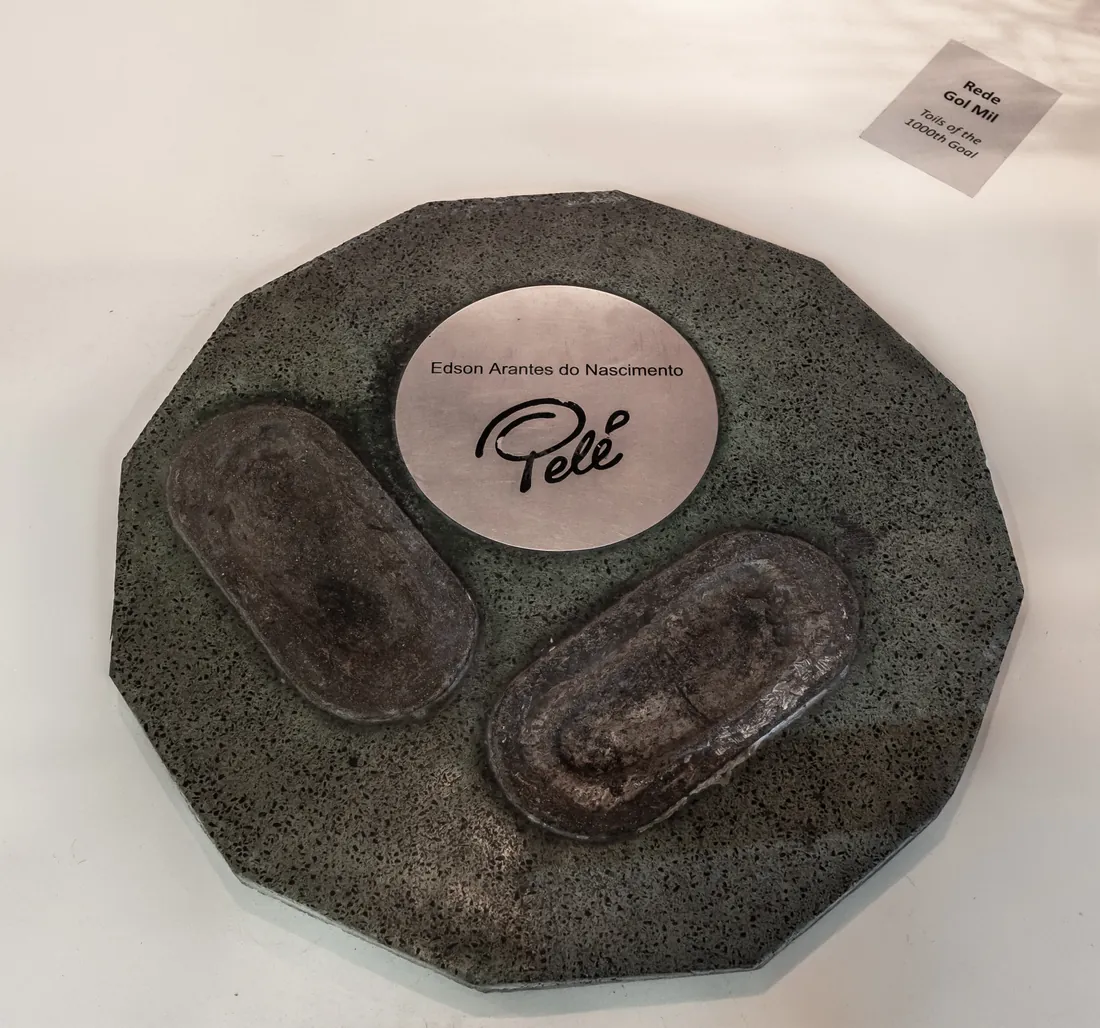 As pegadas de Pelé na Calçada da Fama